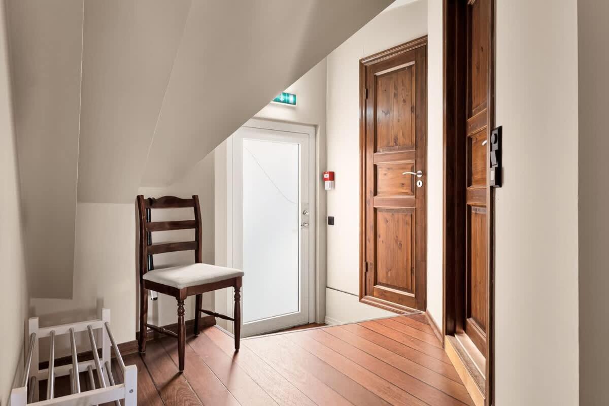 Dinbnb I The Bryggen Experience I Enjoy Life With Friends & Family * Bergen