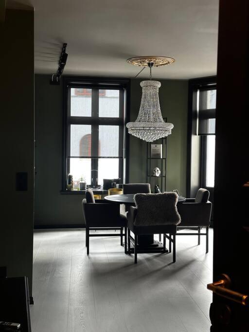 Ralekker Byleilighet. Solrik Balkong Apartment *