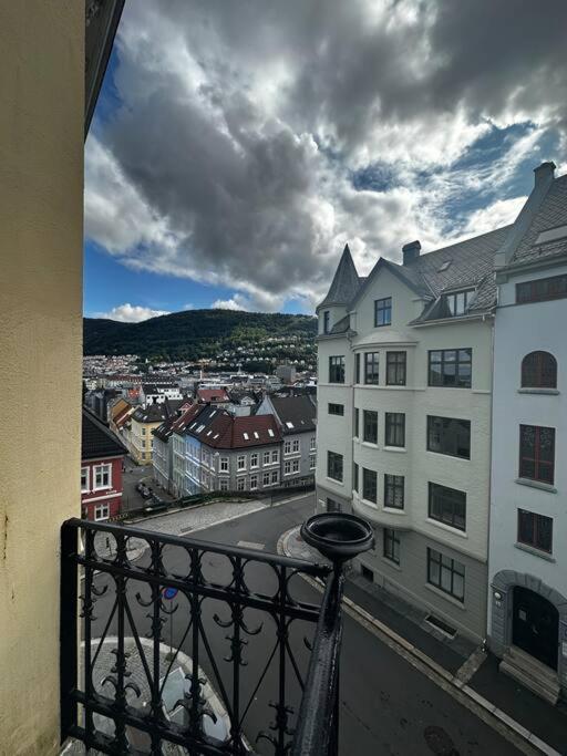 Ralekker Byleilighet. Solrik Balkong Apartment