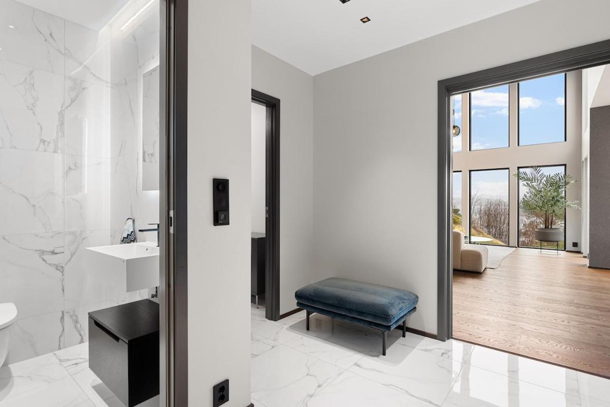 High-end With Private Rooftop And Sea Line *