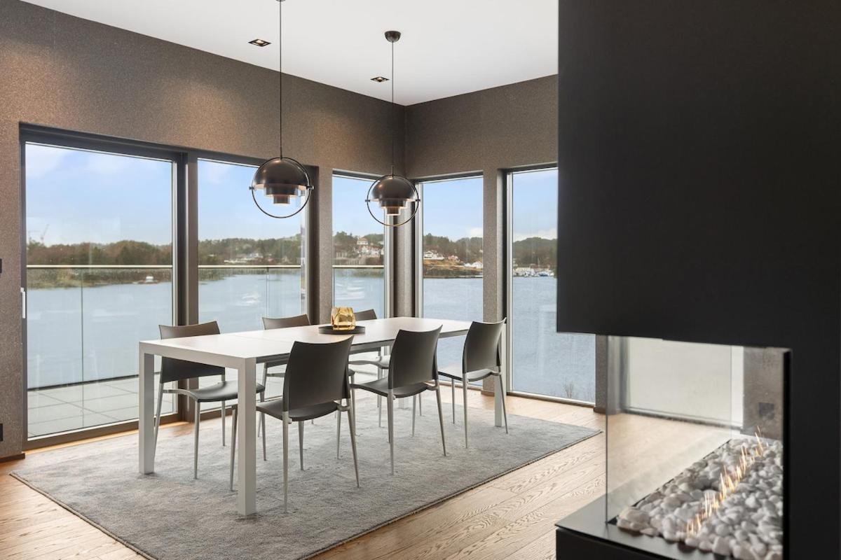 High-end With Private Rooftop And Sea Line *