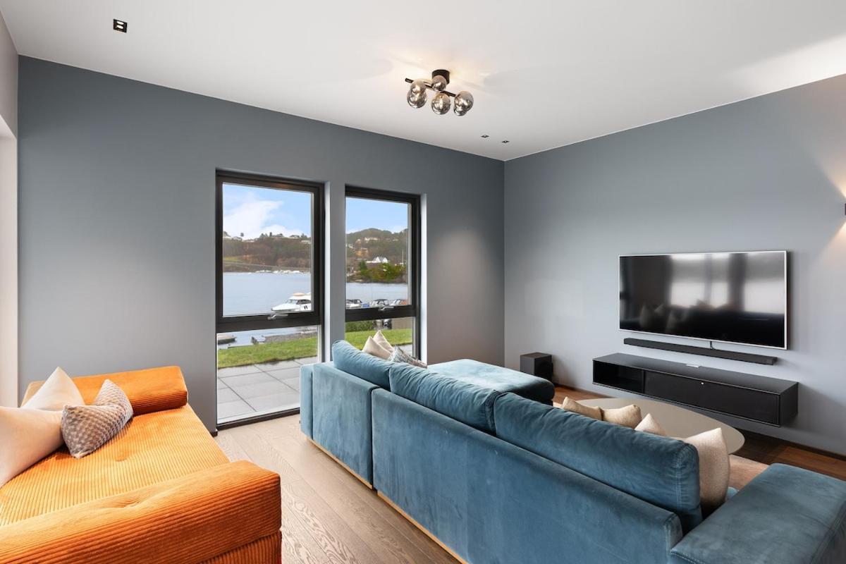 High-end With Private Rooftop And Sea Line *