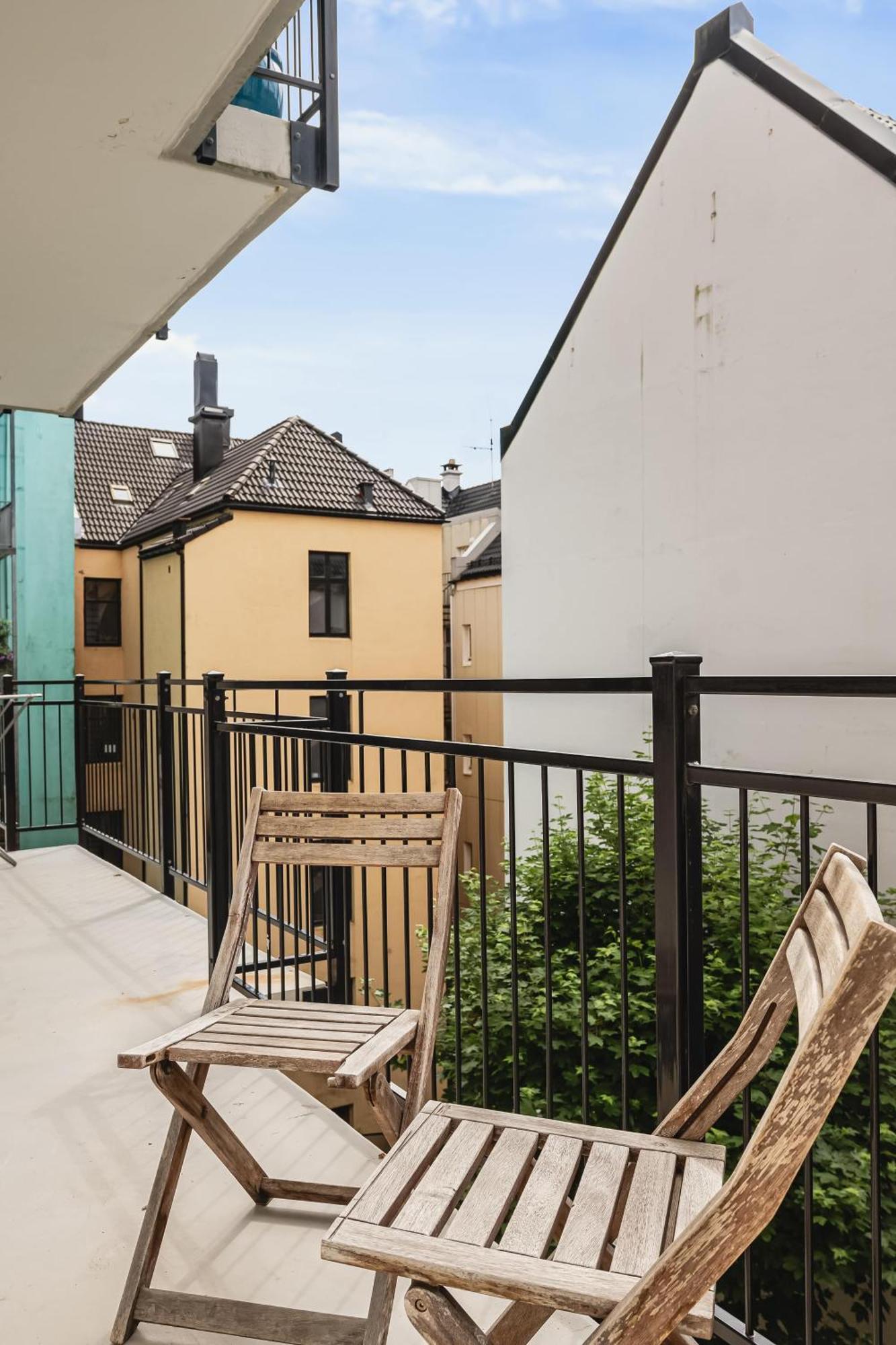 Dinbnb L Modern 3bedroom L Balcony L 2mins To Nygardsparken * Bergen