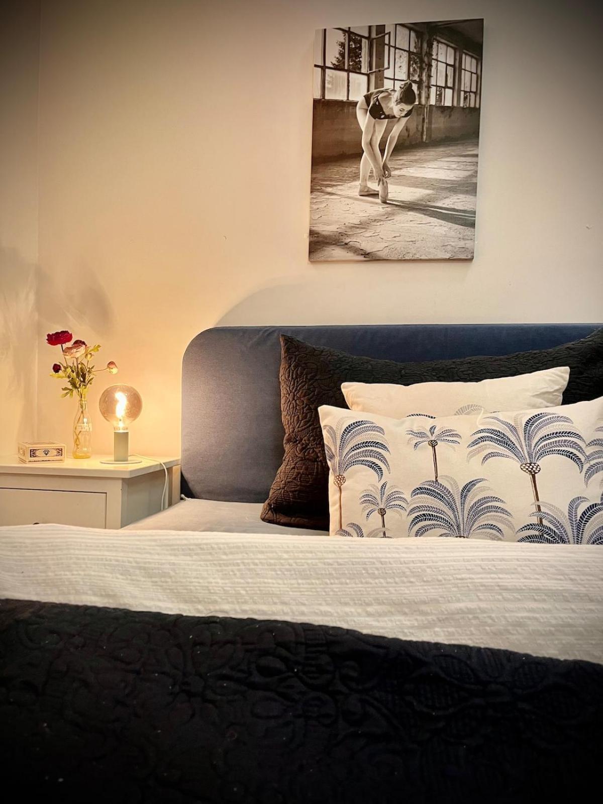 Vy - A Gem With Private In Villa Bergen