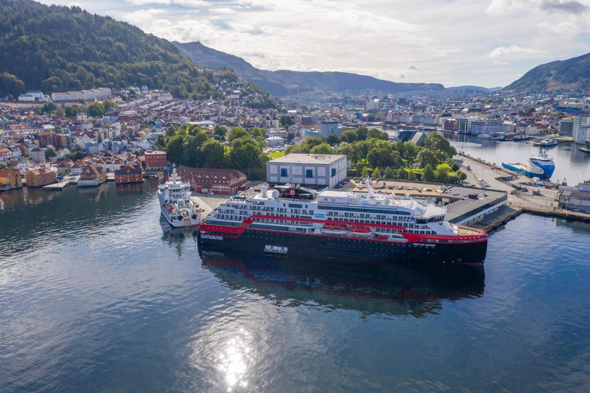 New Sandviken With Stunning View Bergen