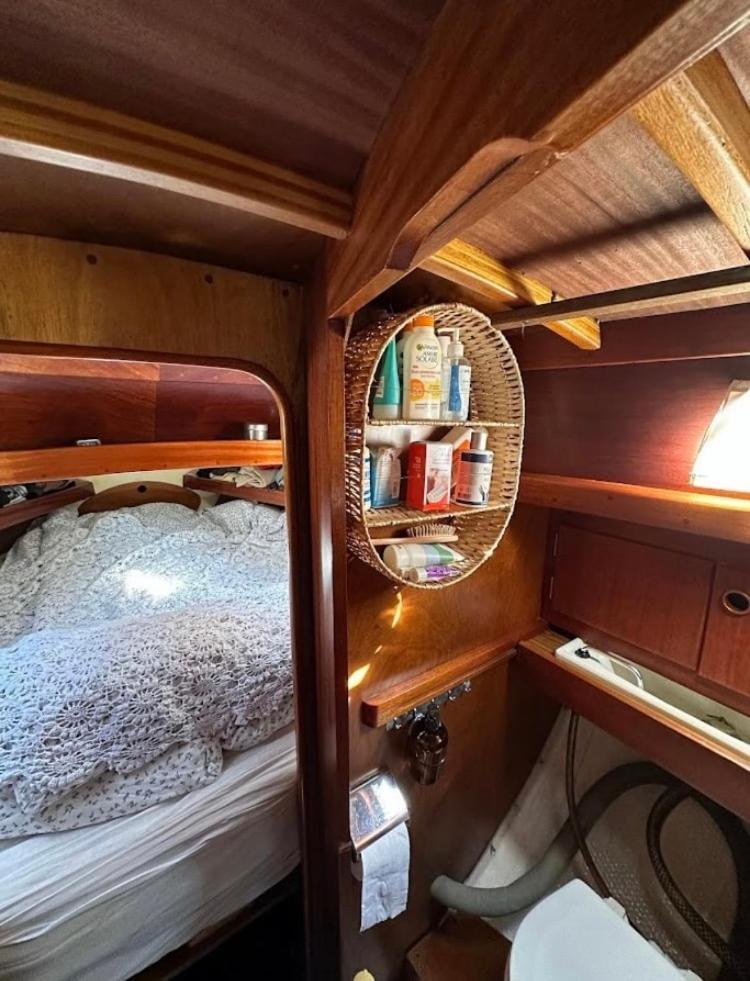 Botel Charming Houseboat Bergen