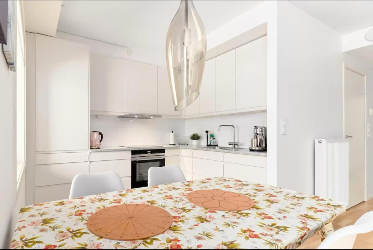2 Bedroom, View, Light Rail, Căn hộ *