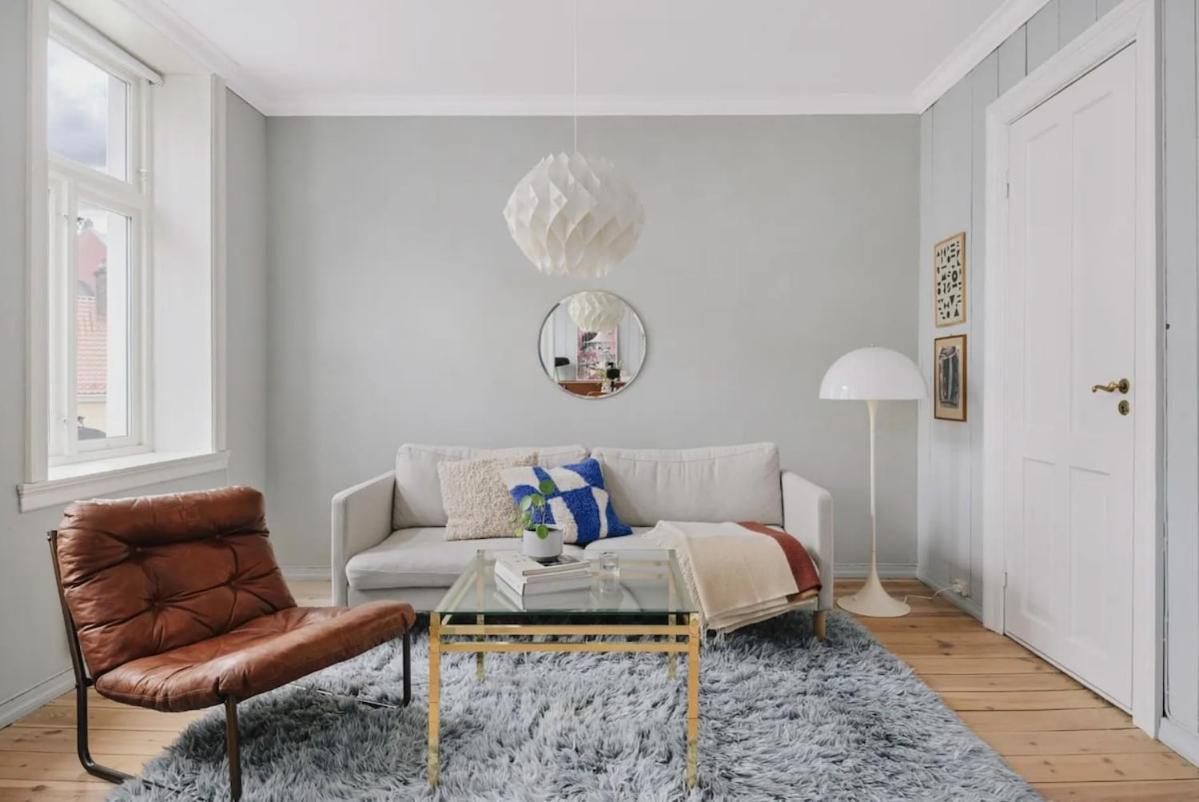 With 2 Bedrooms Apartment