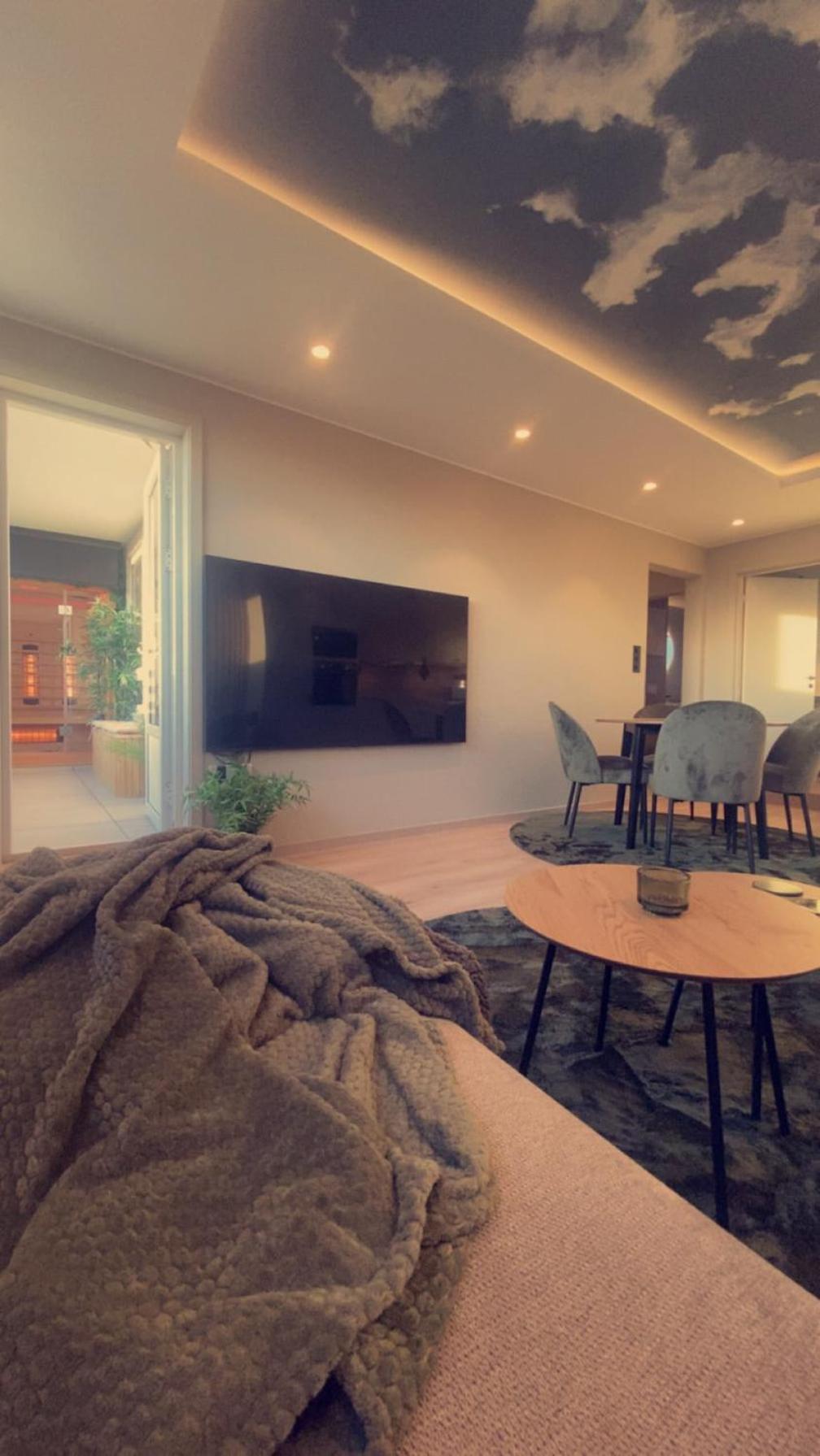 Penthouse With Sauna, Balcony And Free Coffe Apartamento