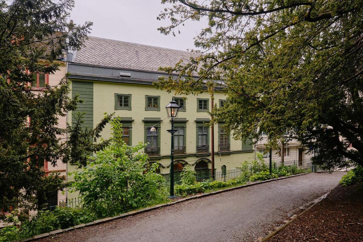 Apartment Authentic And Spacious In Centre