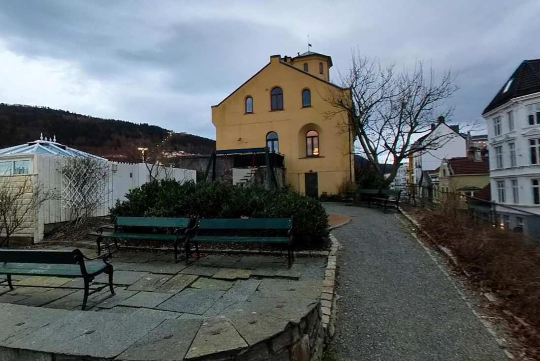 Dinbnb L Traditional Bergenhouse L 10min To Bryggen L 24l7