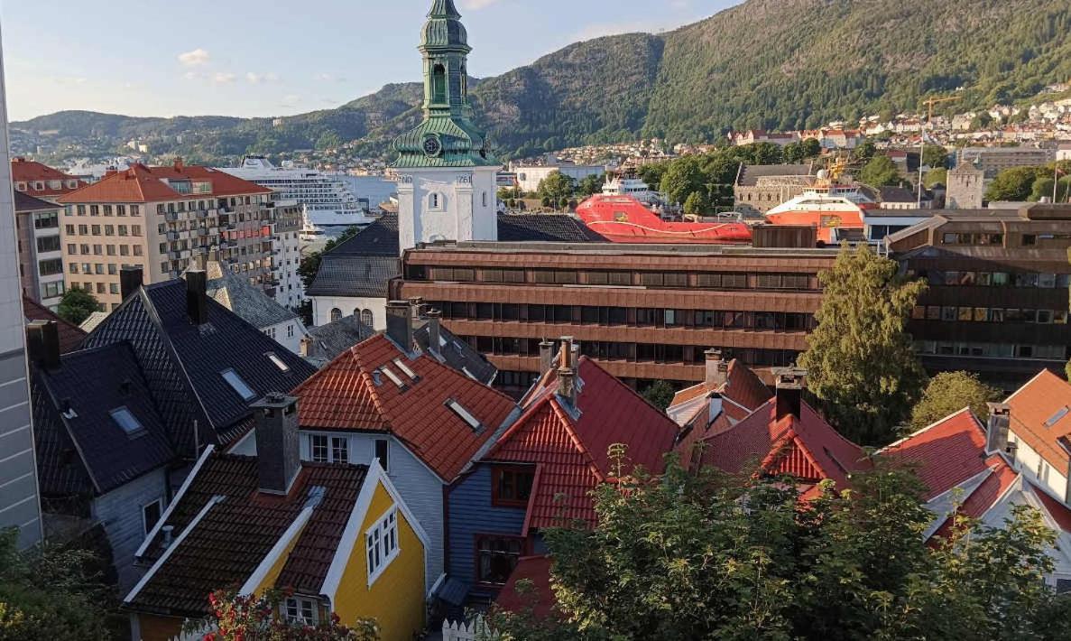 Dinbnb L Traditional Bergenhouse L 10min To Bryggen L 24l7 Apartment *