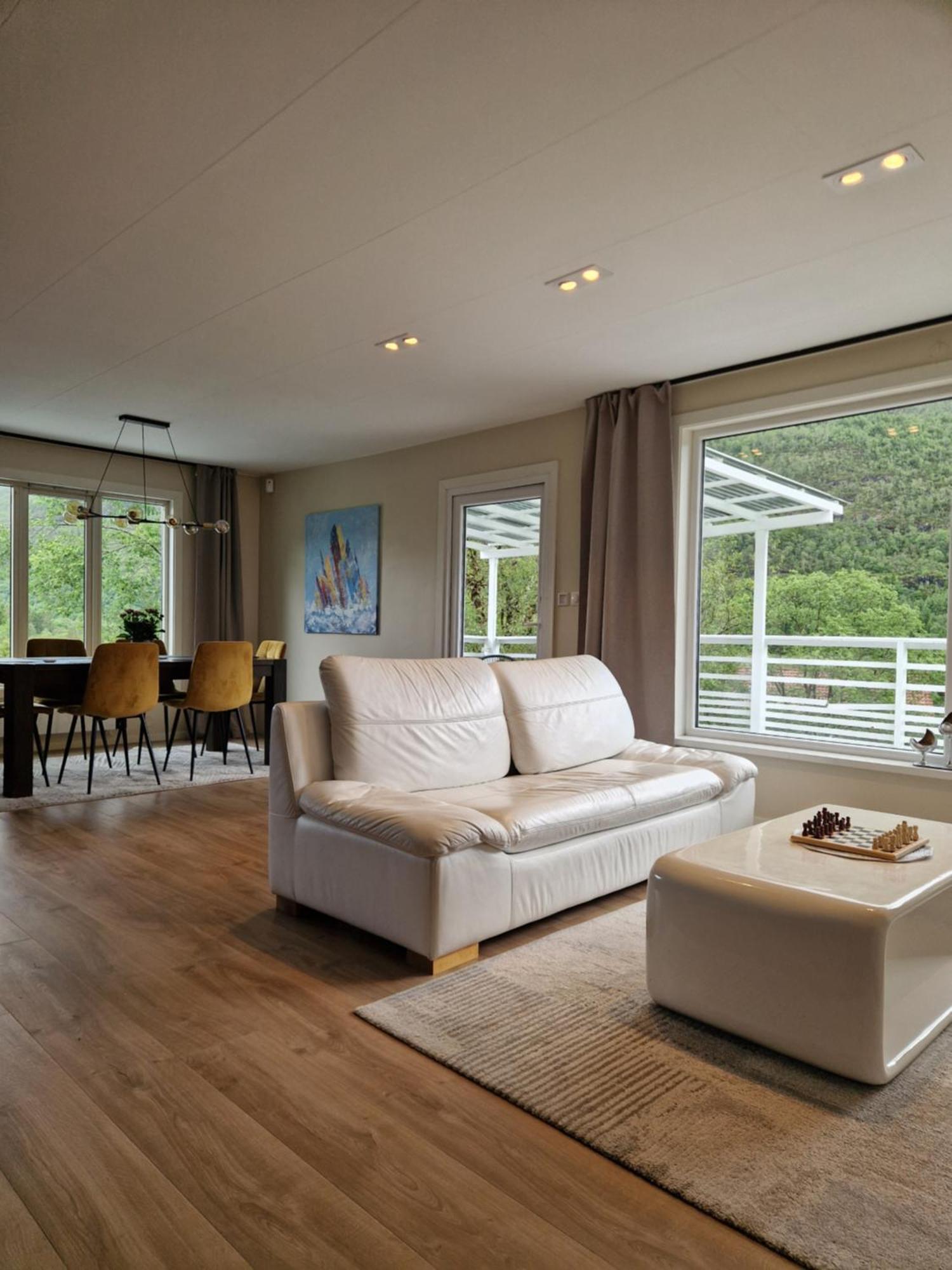 Guest house Hillfront 60 *