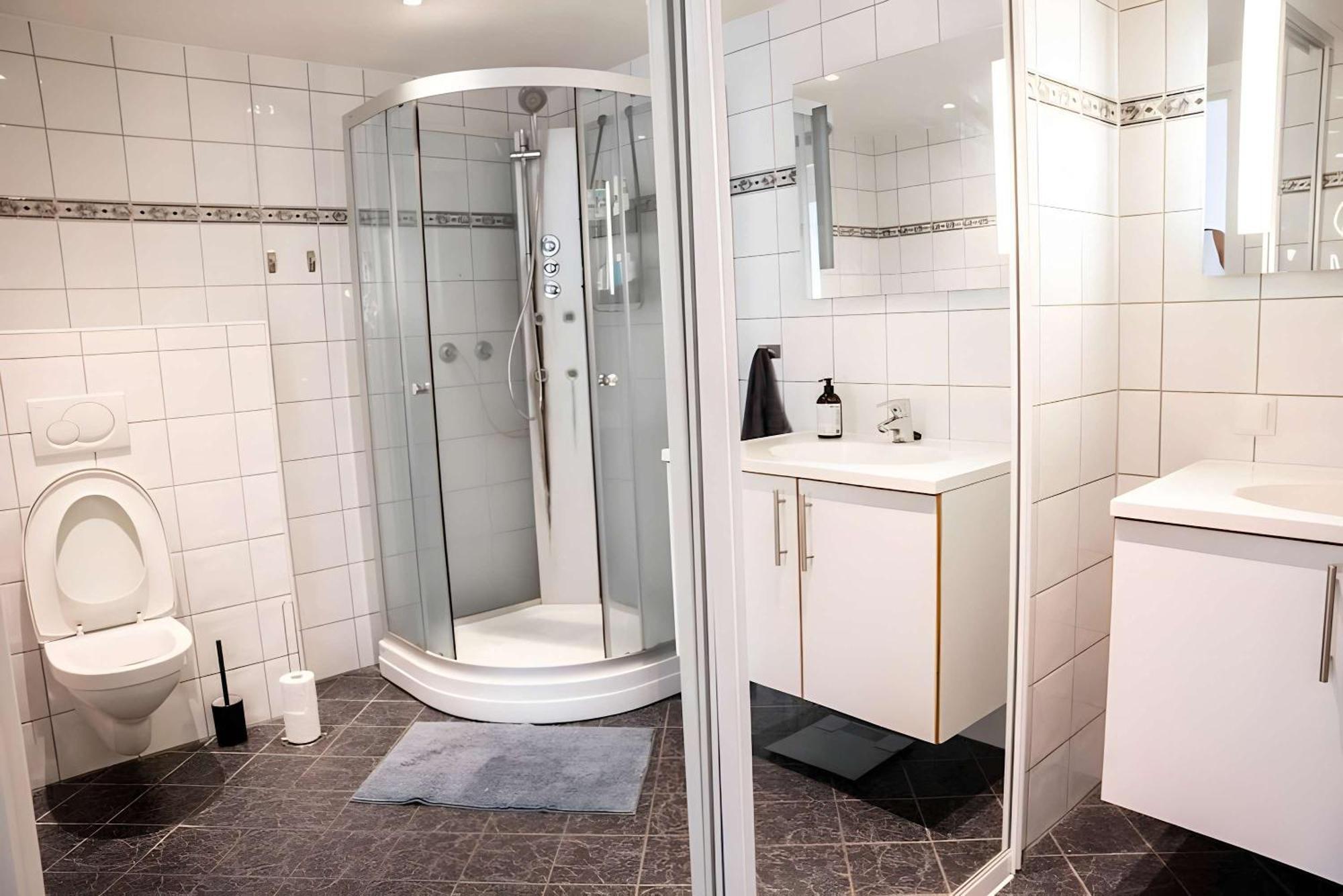 Spacious Waterfront Apartmnet * Bergen