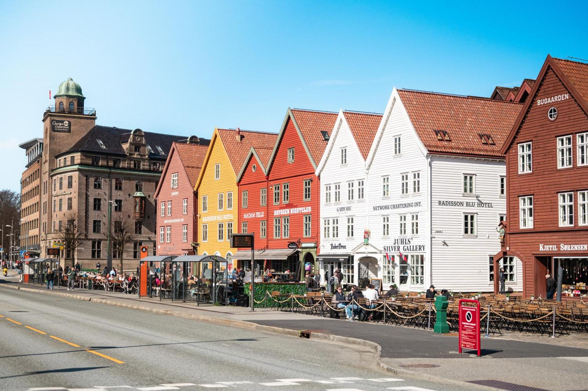 Bergen Beds Apartments - Unbeatable location! *