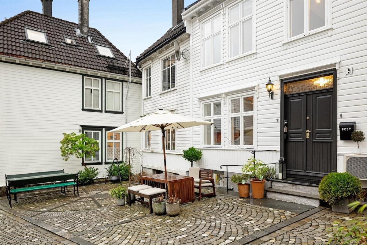 Historic House Centre
