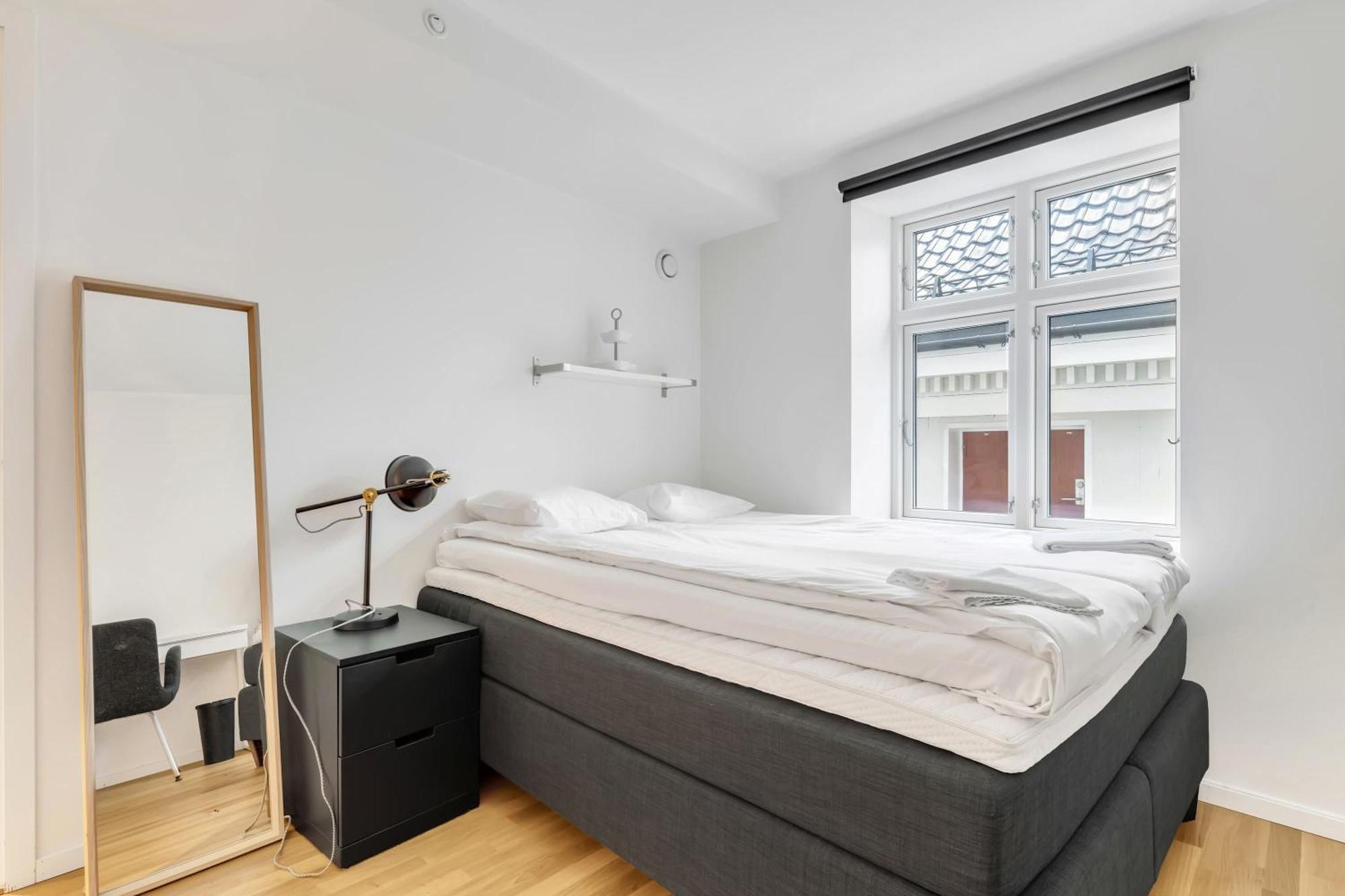 Penthouse At Heart Of - Four Bed 2 Bath Bergen