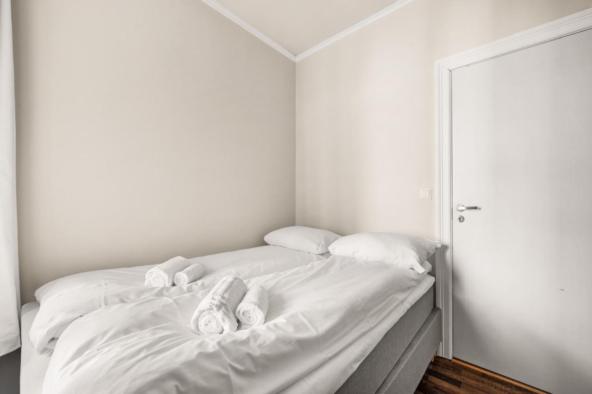 Bb I 300m To Bryggen & Train Station Apartment Bergen
