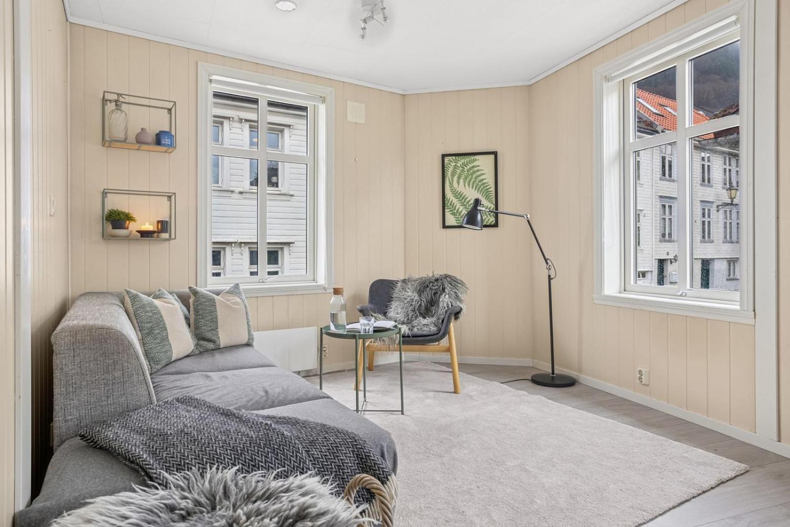 Charming Townhouse - Walk Everywhere!