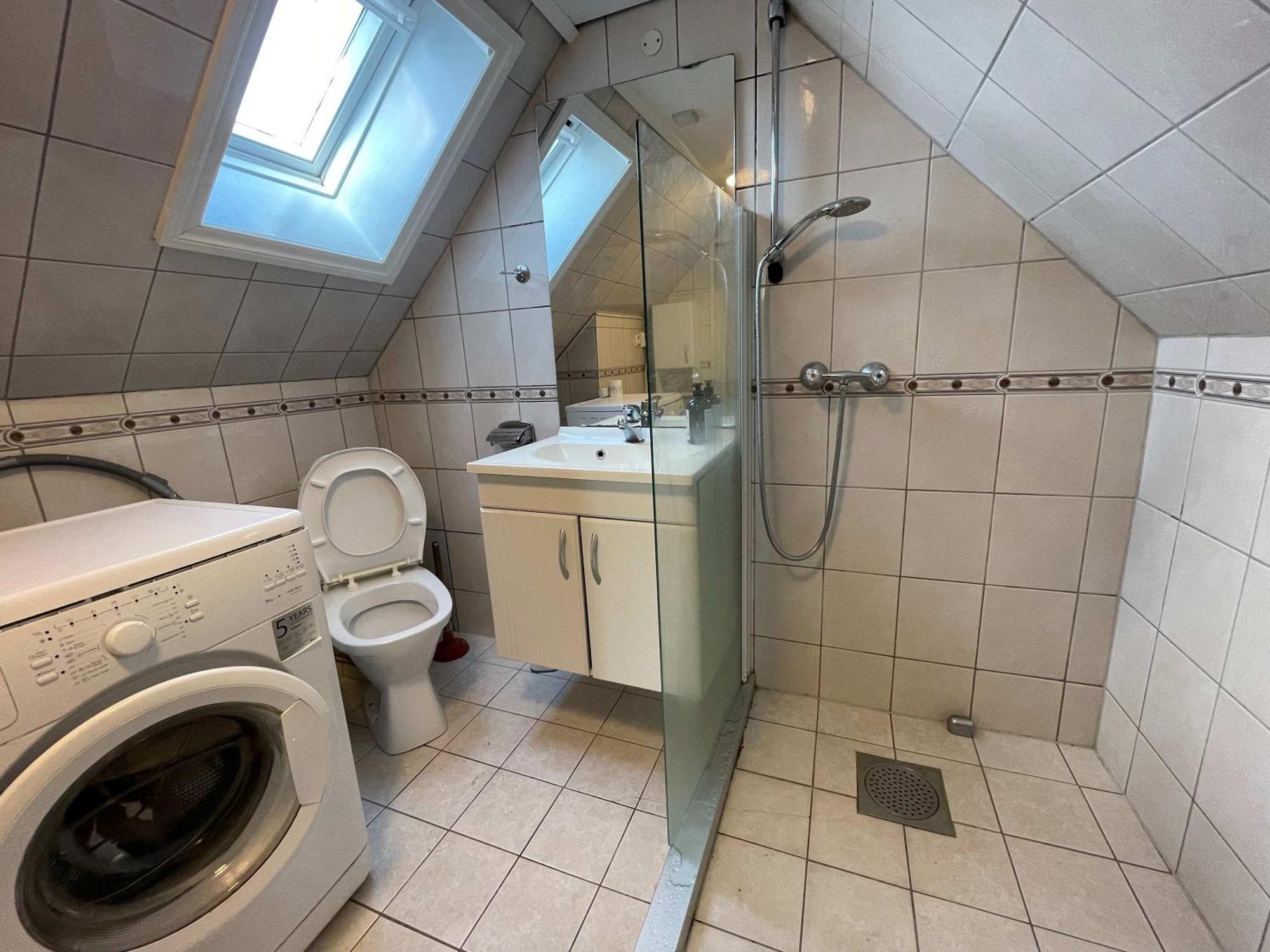 4ng47 - Cheap 3br