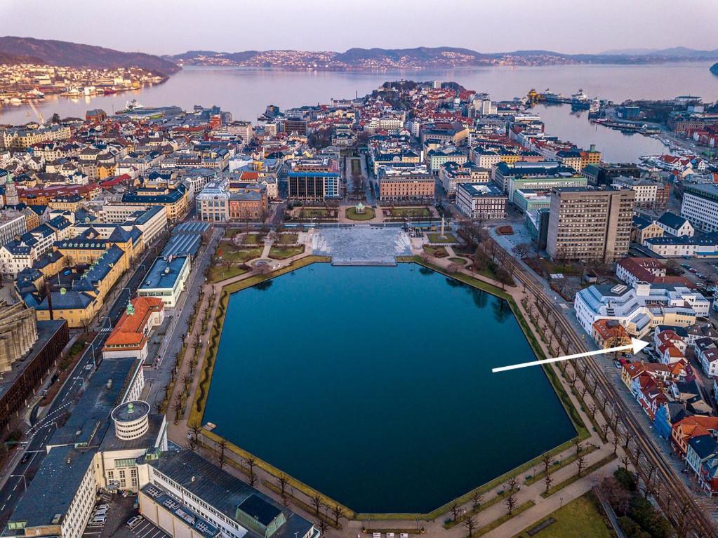 In Center * Bergen