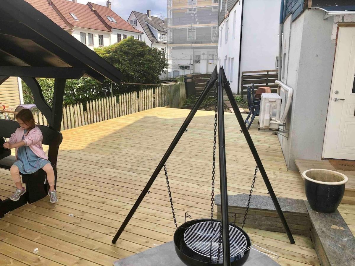 Apartment Kozy Near Center With Free Parking And Wifi *