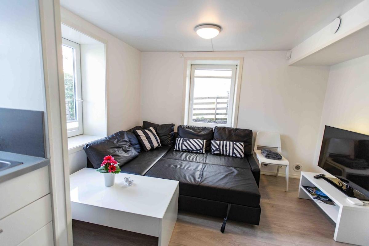 Apartment Kozy Near Center With Free Parking And Wifi