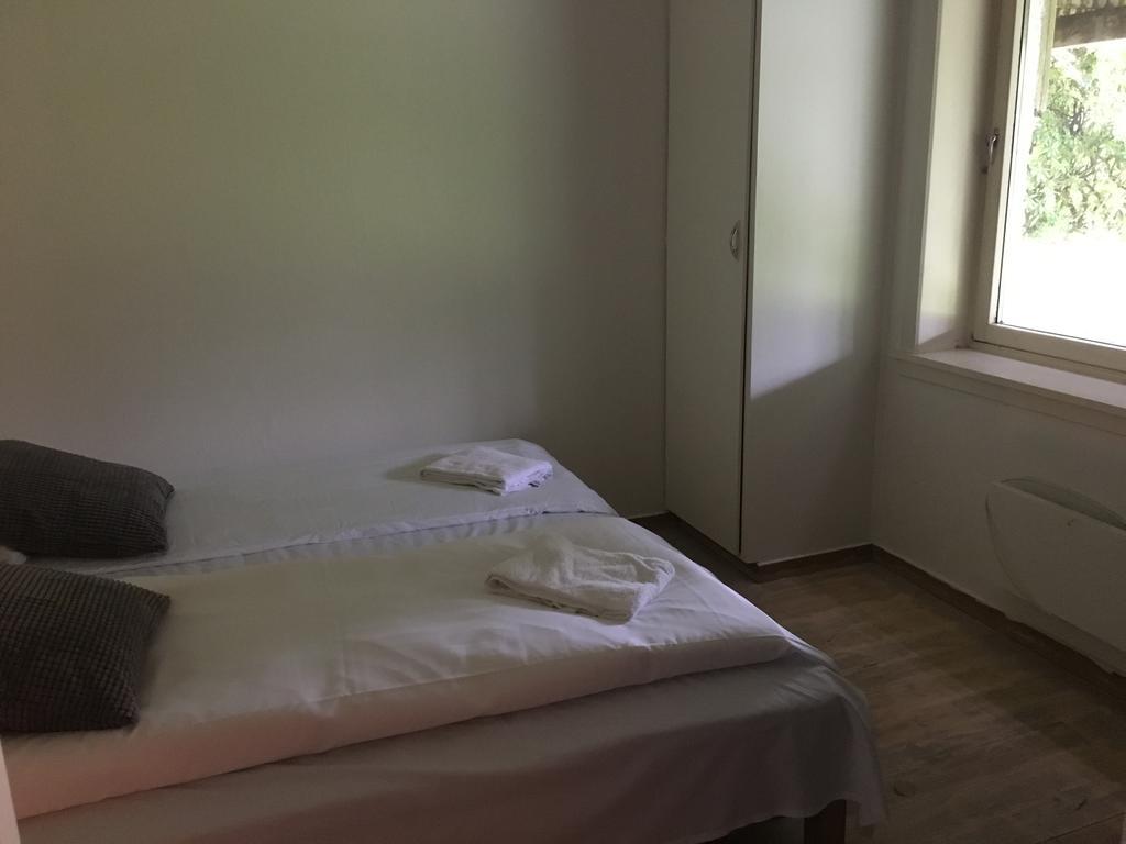Flesland & Studio Guest house *