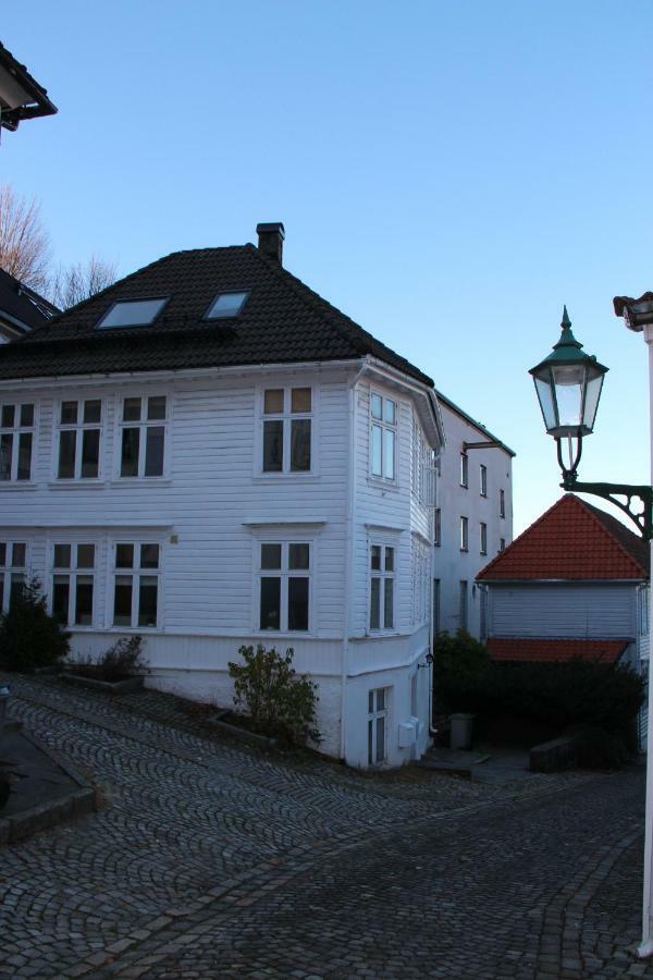 Apartment Skuteviksveien 42 *