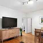 Central Apartment With High Standard