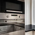 Fantastic Apartment With Great View!