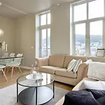 Elegant Bergen City Center Apartment - Ideal For Business Or Leisure Travelers