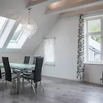 Modern Apartment 7 Min To Center