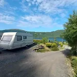 Bo Landlig, Sentralt Utenfor Bergen