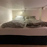 Loft Apartment - Free Parking