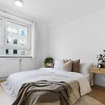Nydelig Leilighet Pa Nordnes: Sentral Og Romslig!