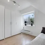5-Bedroom Apartment In Asane, Bergen