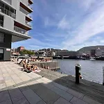 Koslig Leilighet I Bergens Smoroye