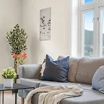New! Huge Modern Apartment! Fit For Two Families!