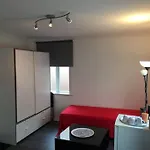 A Double Room - Not A Complete Apartment - Perfect Location For Exploring The City By Walking