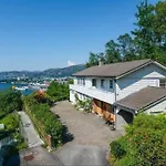 Spacious Villa With View - 5Br - Free Parking - Great Wi-Fi