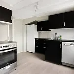 Large Apt Very Central 4-5Br