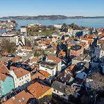 Bryggen // Floyen Apartments