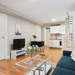 New! Modern City Apt: Central W/ Private Entrence