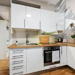 New! Modern City Apt: Central W/ Private Entrence