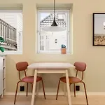 Fresh Studio Apartment, A Short Walk From Bryggen