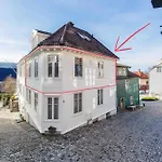 Central City Apt On One Of Bergen\'S Finest Streets