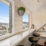 Top-Floor Apartment W/Great View