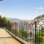 Flott Leilighet Pa Nygardshoyden