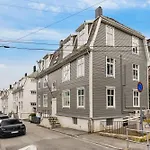 2-Story Top Floor I 3X Work Space I Shared Garden